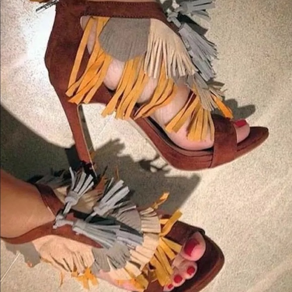 NWT ZARA TRI-COLOR SANDAL WITH FRINGE - Picture 3 of 7